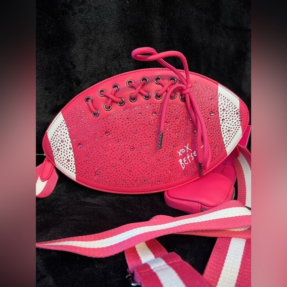 🏈🩷BETSEY JOHNSON HOT Pink XOFUMBLE
KITSCH RHINESTONE FOOTBALL W/ COIN POUCH🏈🩷 - Picture 16 of 16